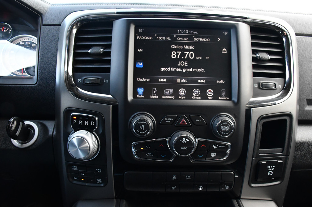 Dodge Ram 1500 5.7 V8 Quad Cab 64 Cruise, Camera, 402pk, Automaat, 3500kg, Trekhaak, Stoelverwarming, Leder, Multimedia, Sensoren, Uniek! 21