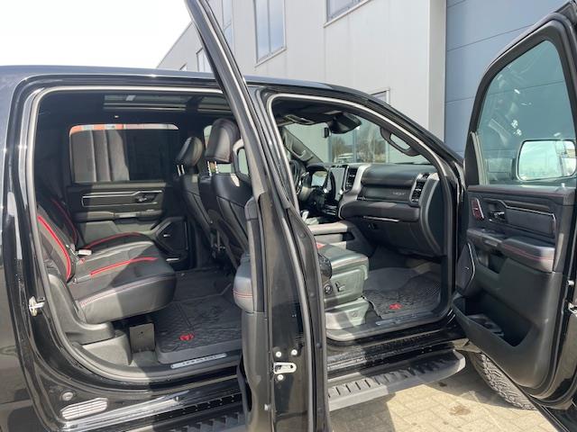 Dodge Ram 1500 6.2 V8 4x4 Crew Cab TRX Pano, Lpg, Head-up, vol opties 11