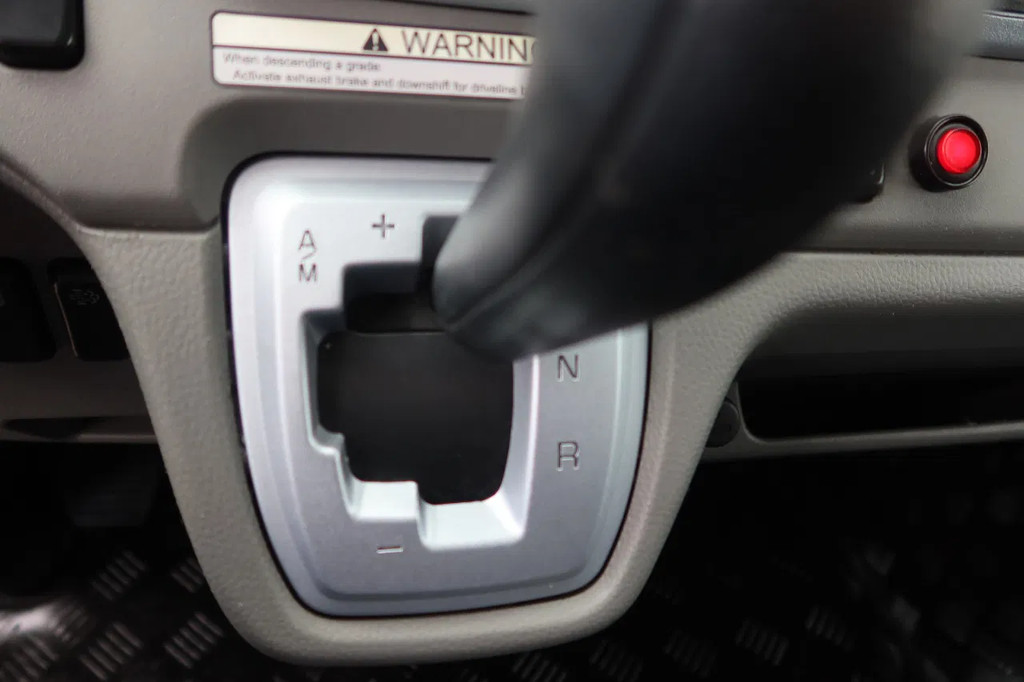 FUSO Canter Mistubishi Canter 7C18 12