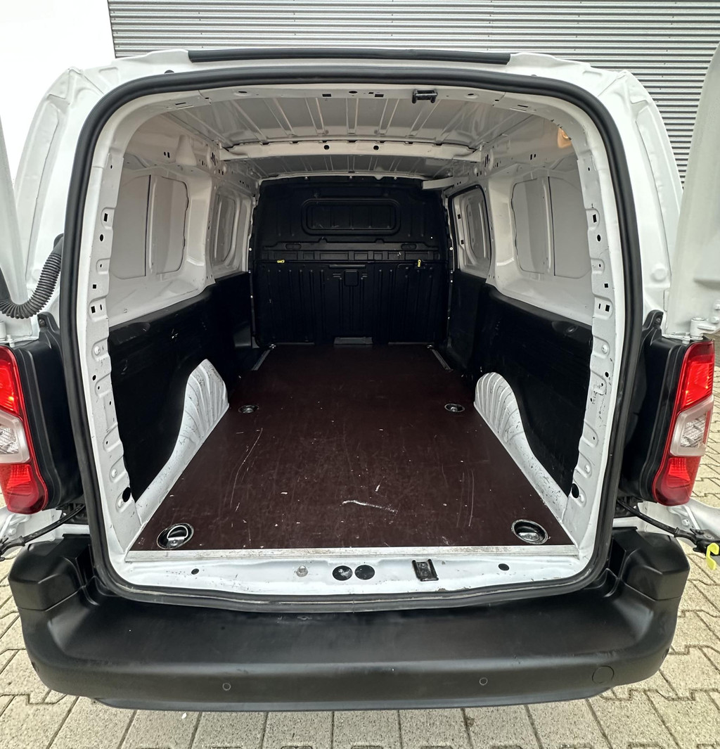 Fiat Doblò 1.5 Automaat 130 PK 3zits L2 Berlingo/Partner 18