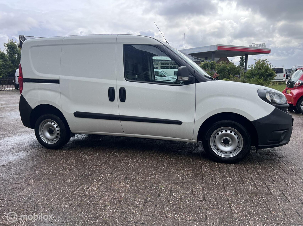 Fiat Doblò Cargo 1.3 MJ L1H1 84000km NAP Trekhaak Airco. 4