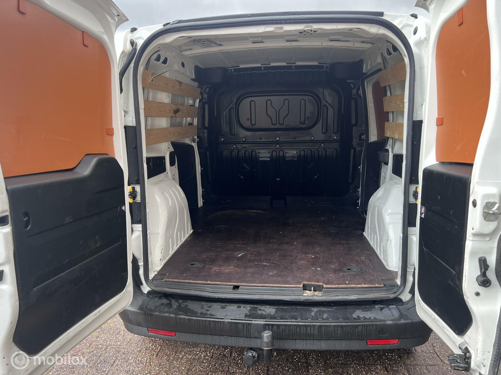 Fiat Doblò Cargo 1.3 MJ L1H1 84000km Trekhaak Airco. 16