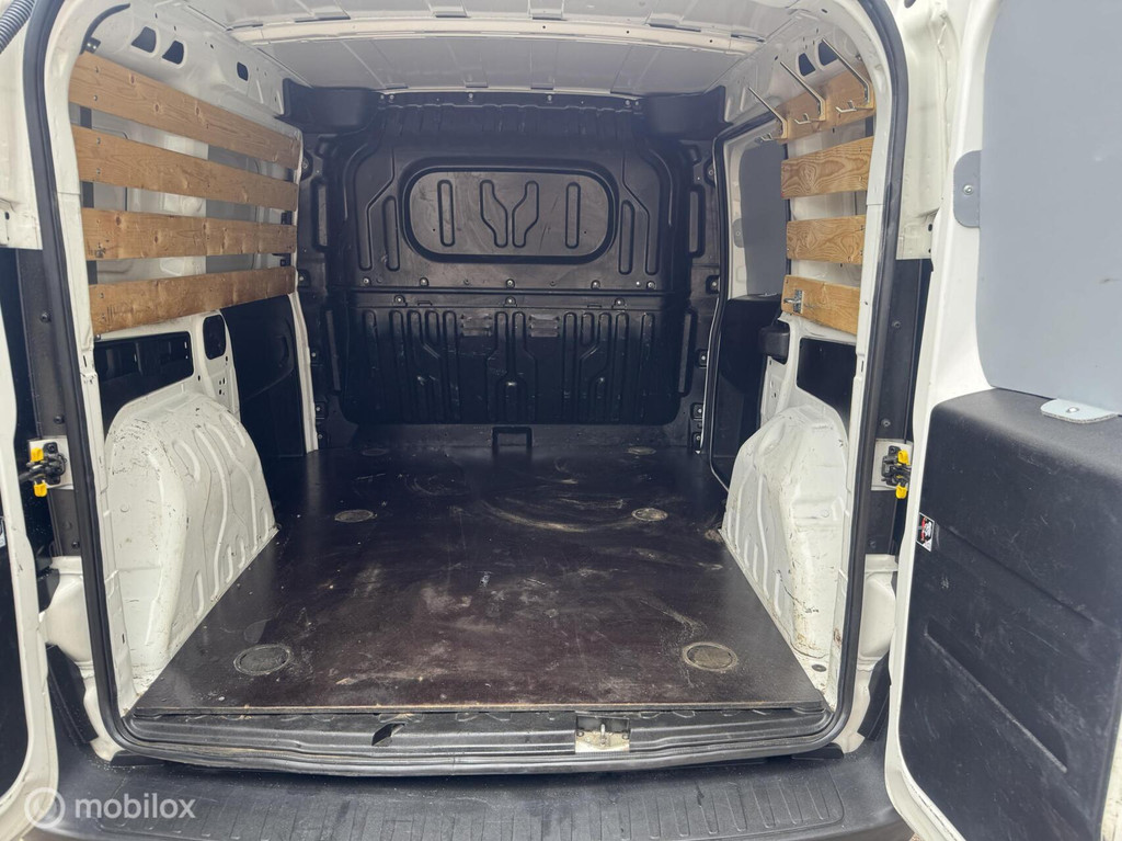 Fiat Doblò Cargo 1.6 MJ L1H1 11