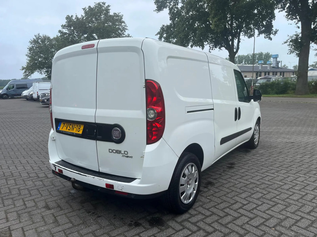Fiat Dobló Cargo 1.6 MultiJet SX Maxi 18