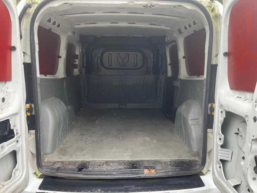 Fiat Dobló Cargo 1.6 MultiJet SX Maxi 21