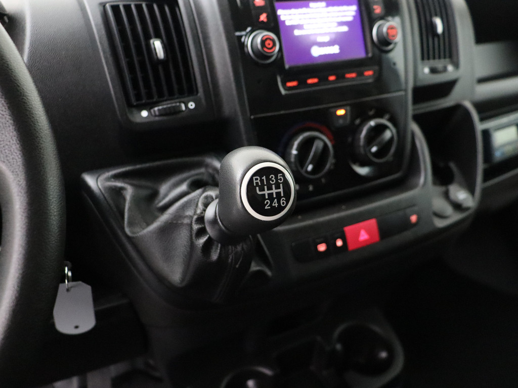 Fiat Ducato 2.3 MultiJet 150PK L3H2 Koelauto | Laadklep | Navigatie | Camera | 3-Persoons | Airco | Cruise 15