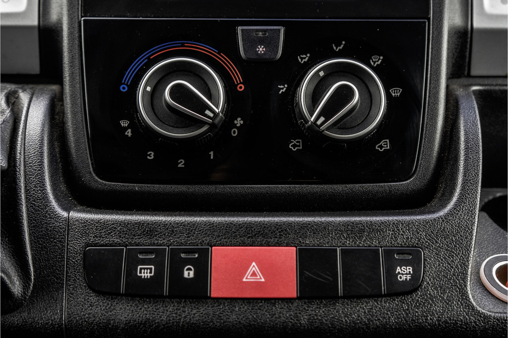 Fiat Ducato **2.3 MultiJet | Bakwagen met Laadklep | 131 PK | Cruise | Airco** 16