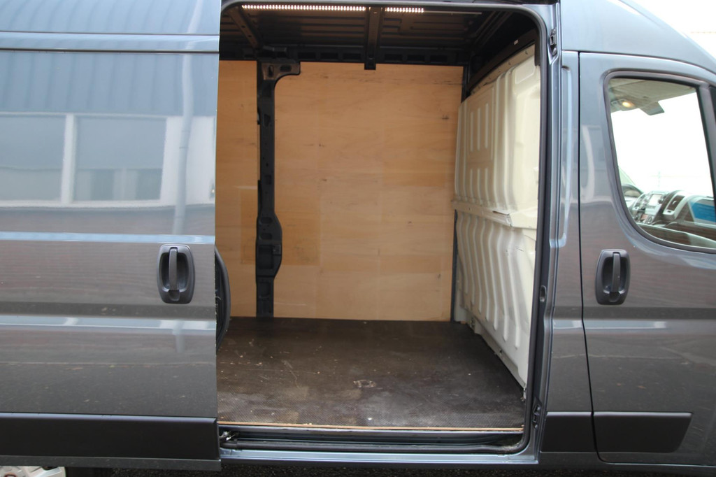 Fiat Ducato 30 2.3 131PK MultiJet L2H2 / Navi / PDC / Auto Airco / 3 zits 8