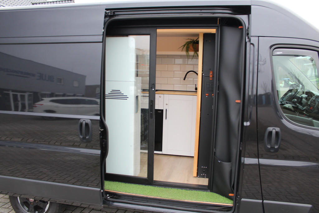Fiat Ducato 30 2.3 MultiJet 120PK Euro6 L2H2 Buscamper - VanCubic Premium - Nieuwe camper inrichting! 14