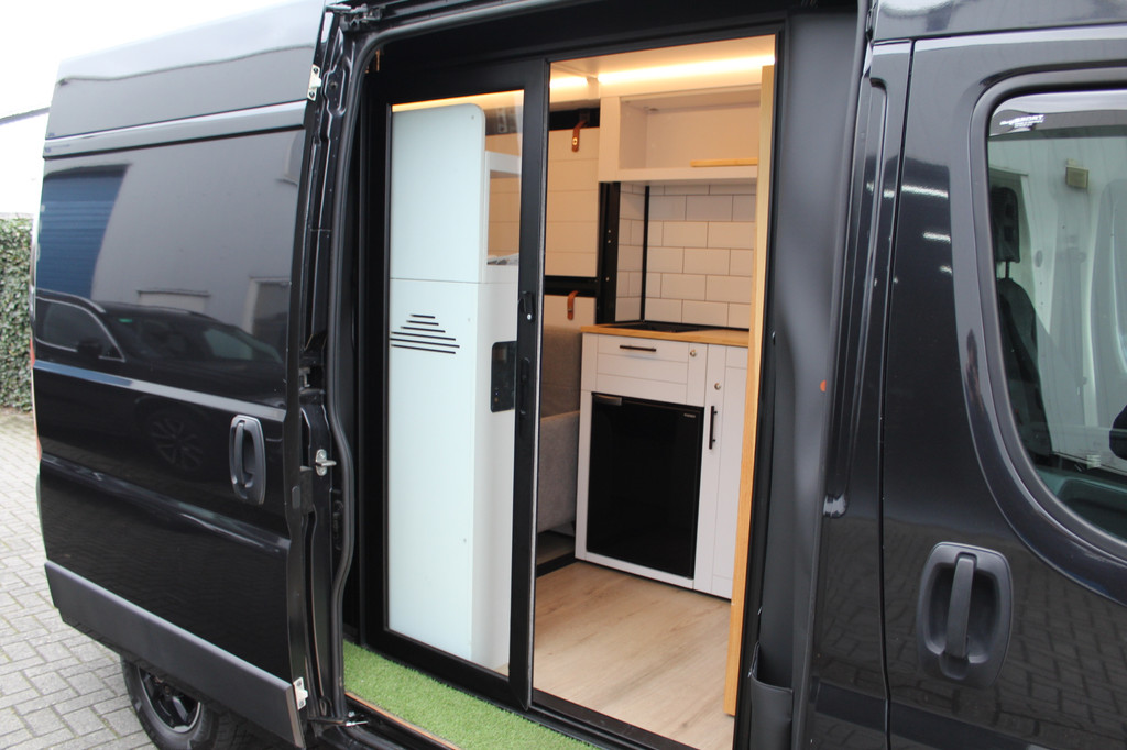 Fiat Ducato 30 2.3 MultiJet 120PK Euro6 L2H2 Buscamper - VanCubic Premium - Nieuwe camper inrichting! 19