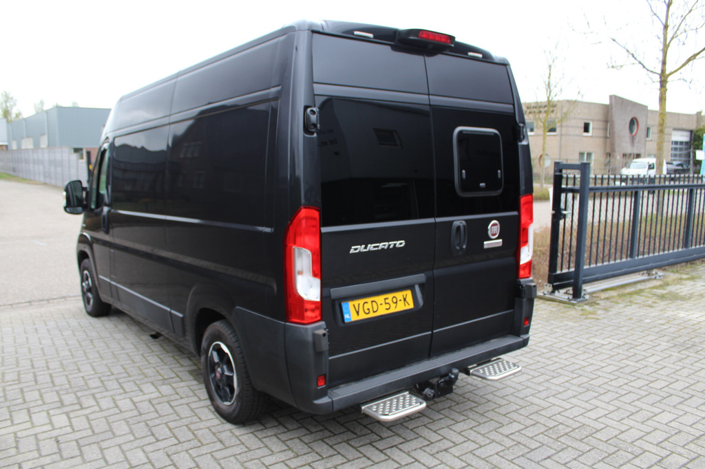 Fiat Ducato 30 2.3 MultiJet 120PK Euro6 L2H2 Buscamper - VanCubic Premium - Nieuwe camper inrichting! 8