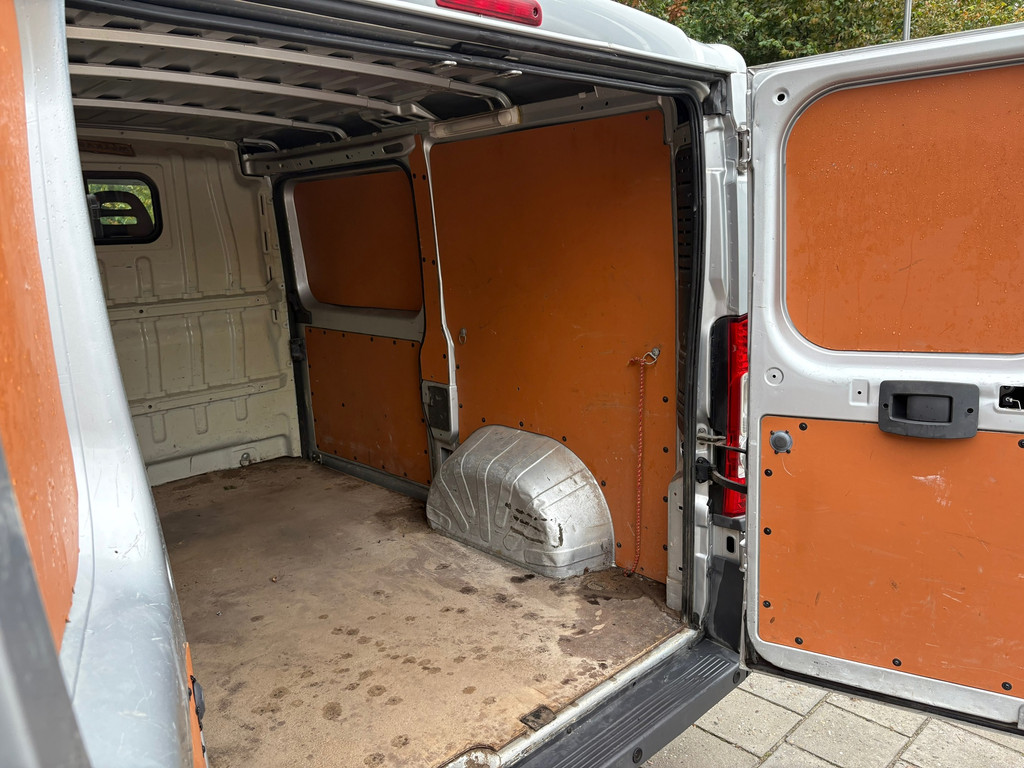 Fiat Ducato 30 2.3 MultiJet|120PK|NAP|airconditioning|trekhaak met 2500KG trekgewicht|3 zitplaatsen|bluetooth|radio 10
