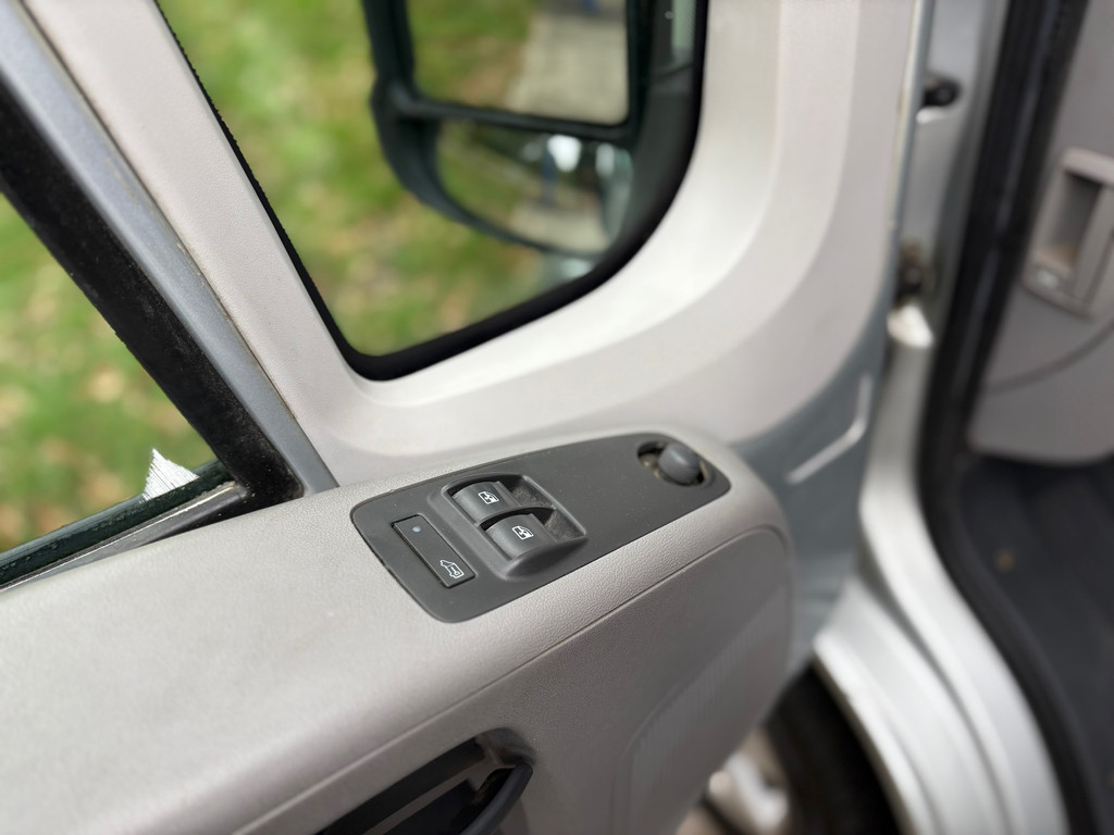 Fiat Ducato 30 2.3 MultiJet|120PK|NAP|airconditioning|trekhaak met 2500KG trekgewicht|3 zitplaatsen|bluetooth|radio 16