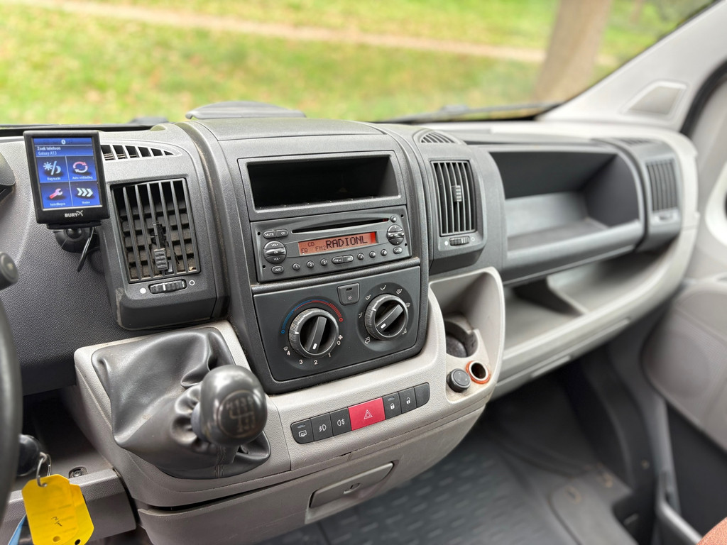 Fiat Ducato 30 2.3 MultiJet|120PK|NAP|airconditioning|trekhaak met 2500KG trekgewicht|3 zitplaatsen|bluetooth|radio 17