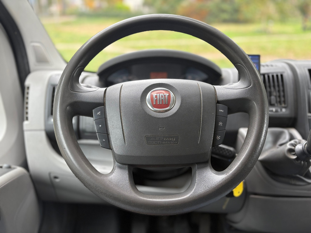 Fiat Ducato 30 2.3 MultiJet|120PK|NAP|airconditioning|trekhaak met 2500KG trekgewicht|3 zitplaatsen|bluetooth|radio 21