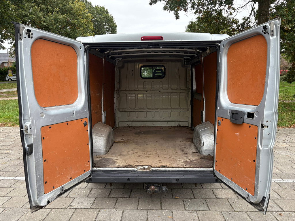 Fiat Ducato 30 2.3 MultiJet|120PK|NAP|airconditioning|trekhaak met 2500KG trekgewicht|3 zitplaatsen|bluetooth|radio 8