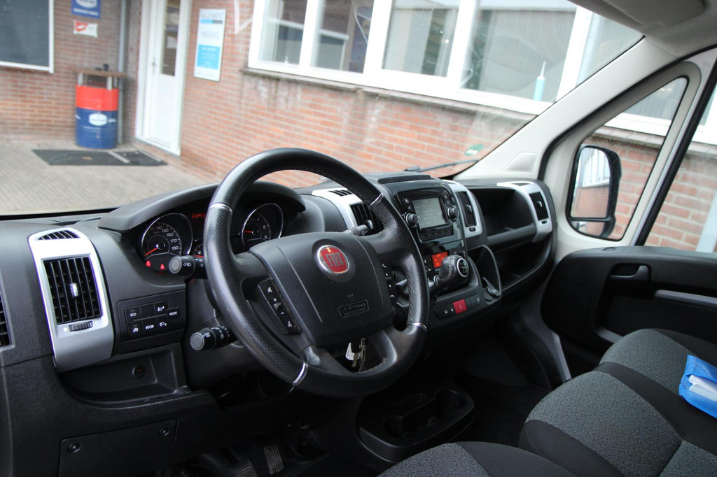 Fiat Ducato 30 2.3 MultiJet L2H2 / Trekhaak / Camera / Navi / 3 zits 14