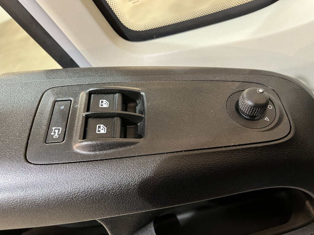 Fiat Ducato 35 2.2 MultiJet L4H2 Maxi 140 PK Automaat / Euro 6 / Airco / CarPlay / Camera / Cruise Control / 3.000 KG Trekgewicht / 3-Zits / 51.300 KM !! 13