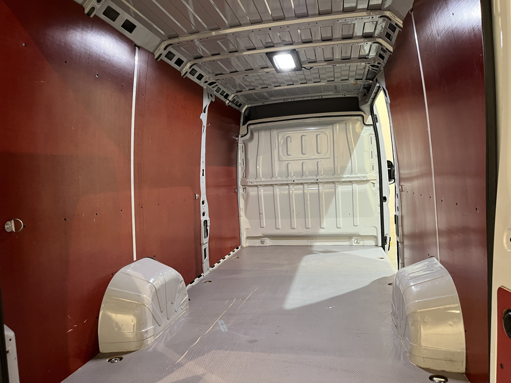 Fiat Ducato 35 2.2 MultiJet L4H2 Maxi 140 PK Automaat / Euro 6 / Airco / CarPlay / Camera / Cruise Control / 3.000 KG Trekgewicht / 3-Zits / 51.300 KM !! 14