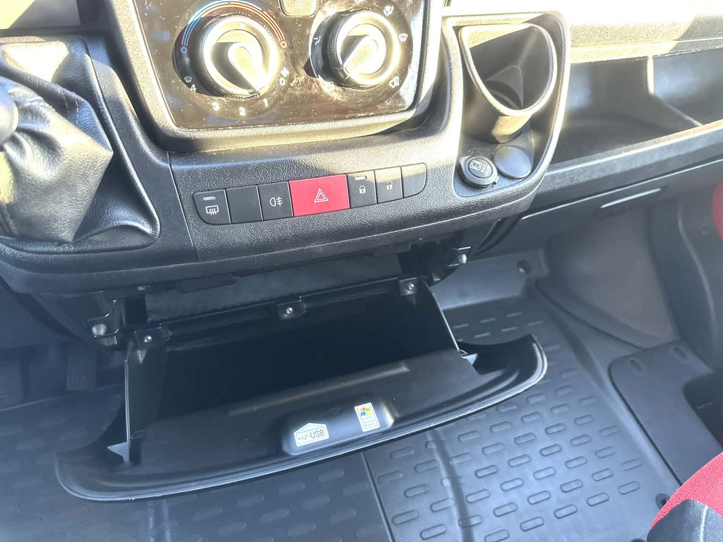 Fiat Ducato 35H 2.3 MultiJet 6 Persoons 71.452 KM.!!! 14