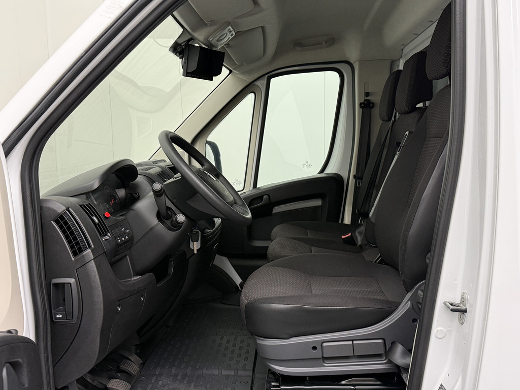 Fiat Ducato Opel Movano 2.2HDI 140PK Bakwagen | Laadklep | Camera | 3-Zits | Airco | Cruise | Dakspoiler 19