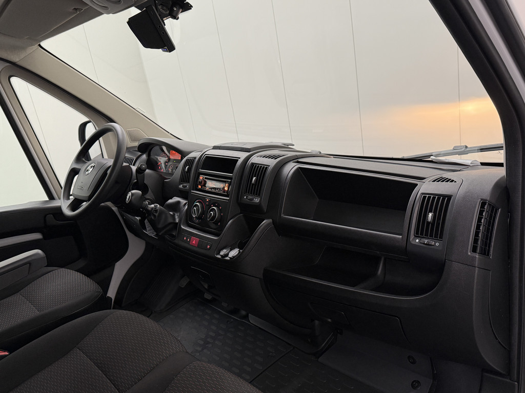 Fiat Ducato Opel Movano 2.2Hdi 140PK Bakwagen | Laadklep | Camera | 3-Zits | Airco | Cruise | Dakspoiler 21