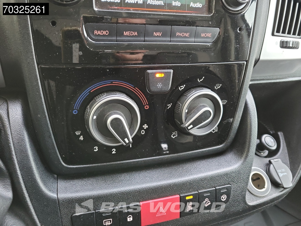 Fiat Ducato 130pk 30m3 XXL Rijbewijs B 3500KG 608cm Bakwagen Navi Airco Cruise Euro6 Meubelbak Koffer Verkoopwagen Verhuiswagen Cruise control 17