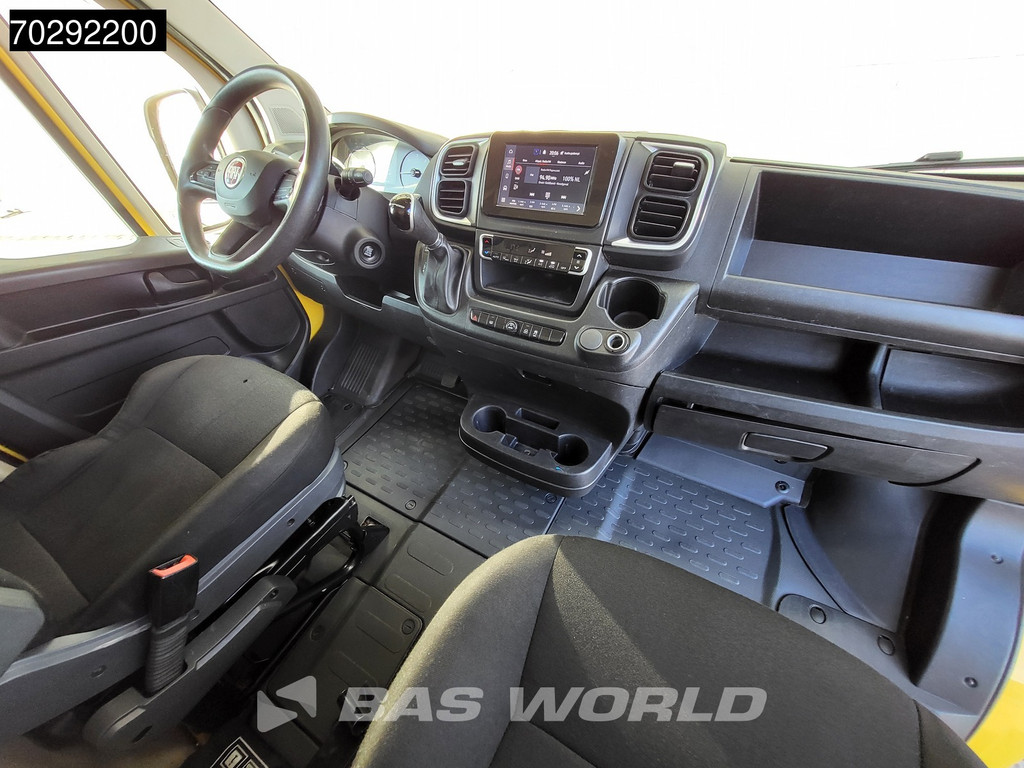 Fiat Ducato 140pk Automaat L2H2 Airco Camera Parkeersensoren Uconnect-display APK 04-2026 Euro6 L2 11m3 Airco 9