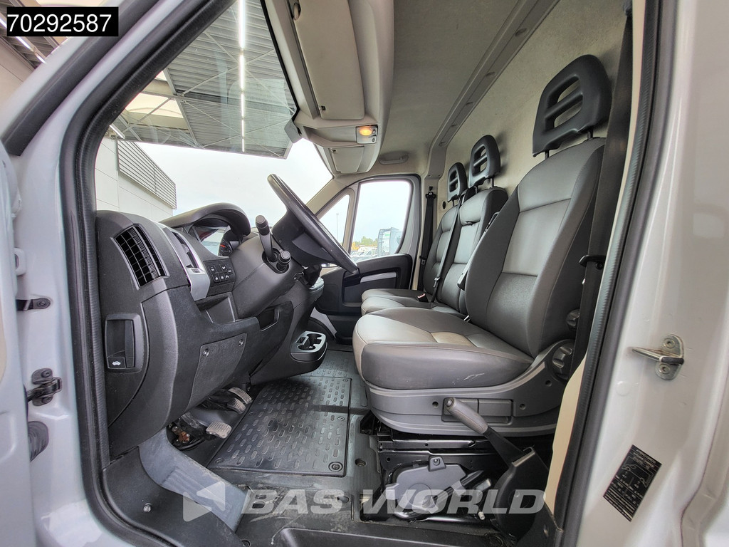 Fiat Ducato 140pk L3H2 Trekhaak Navi Airco Cruise Camera Parkeersensoren Euro6 L3 13m3 Airco Trekhaak Cruise control 11