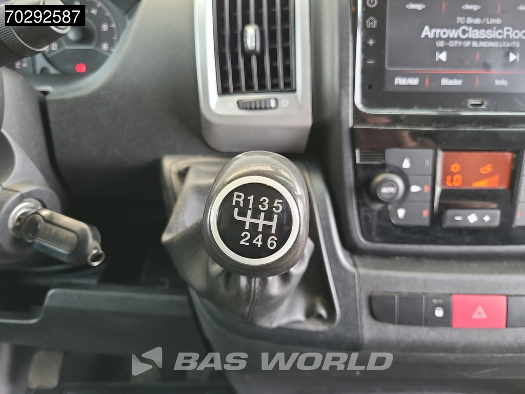 Fiat Ducato 140pk L3H2 Trekhaak Navi Airco Cruise Camera Parkeersensoren Euro6 L3 13m3 Airco Trekhaak Cruise control 16