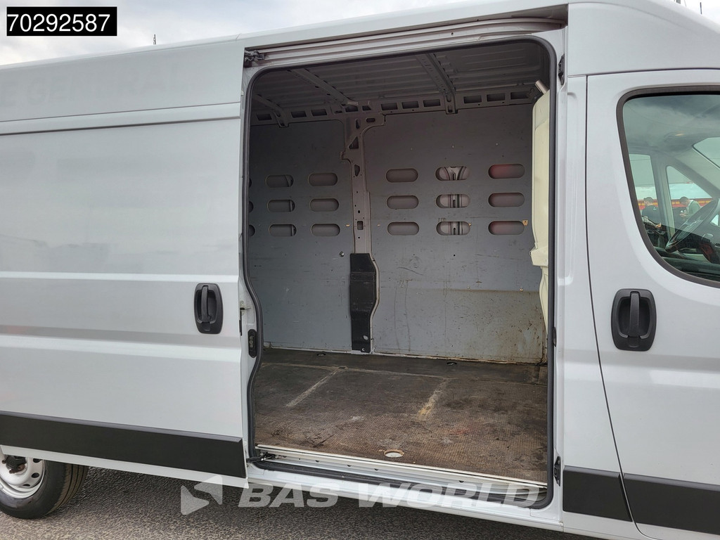 Fiat Ducato 140pk L3H2 Trekhaak Navi Airco Cruise Camera Parkeersensoren Euro6 L3 13m3 Airco Trekhaak Cruise control 7