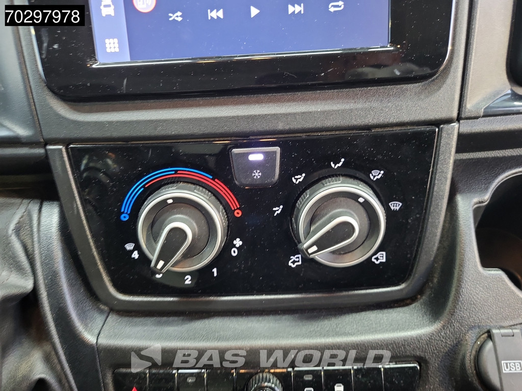 Fiat Ducato 140pk Laadklep Bakwagen Aiirco Cruise Camera DHollandia Euro6 Meubelbak Koffer Airco Cruise control 14