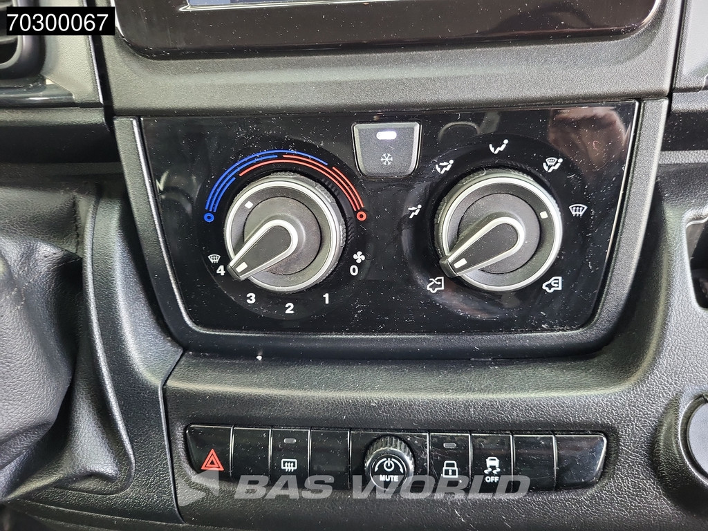 Fiat Ducato 140pk Laadklep Zijdeur Bakwagen Airco Cruise DHollandia Euro6 Meubelbak Koffer Airco Cruise control 14