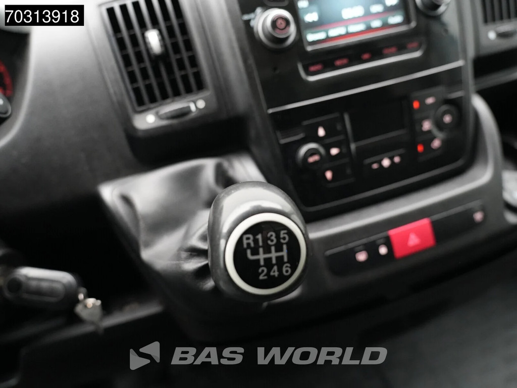 Fiat Ducato 150pk Bakwagen Achterdeuren Euro6 Navi Airco Cruise Meubelbak Koffer Airco Cruise control 21