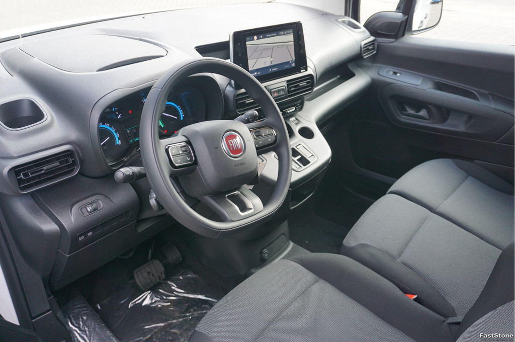 Fiat E-Doblò L2 50 kWh Plus BPM VRIJ Climate, Navi, Camera, Betimmering, 2x Schuifdeur!! NR. J141* 9