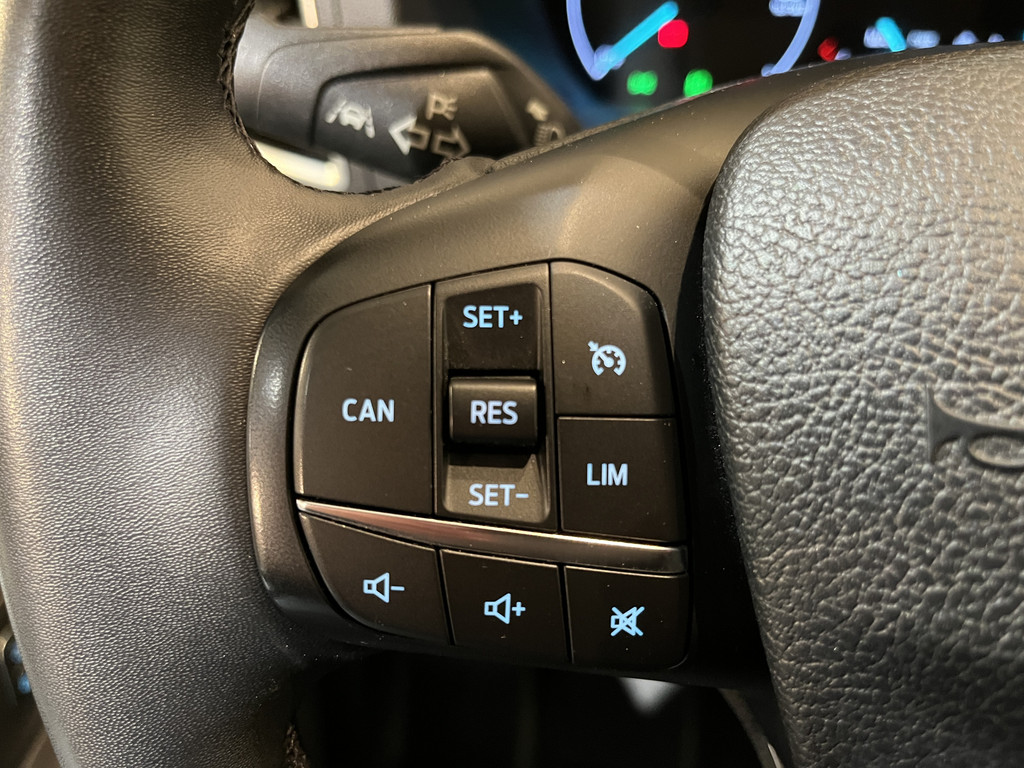 Ford E-Transit 350 L2H2 Trend 68 kWh / 100% Elektrisch !! / Airco / Cruise Control / CarPlay / Camera / Navigatie / 3-Zits / 10.000 KM !! 13
