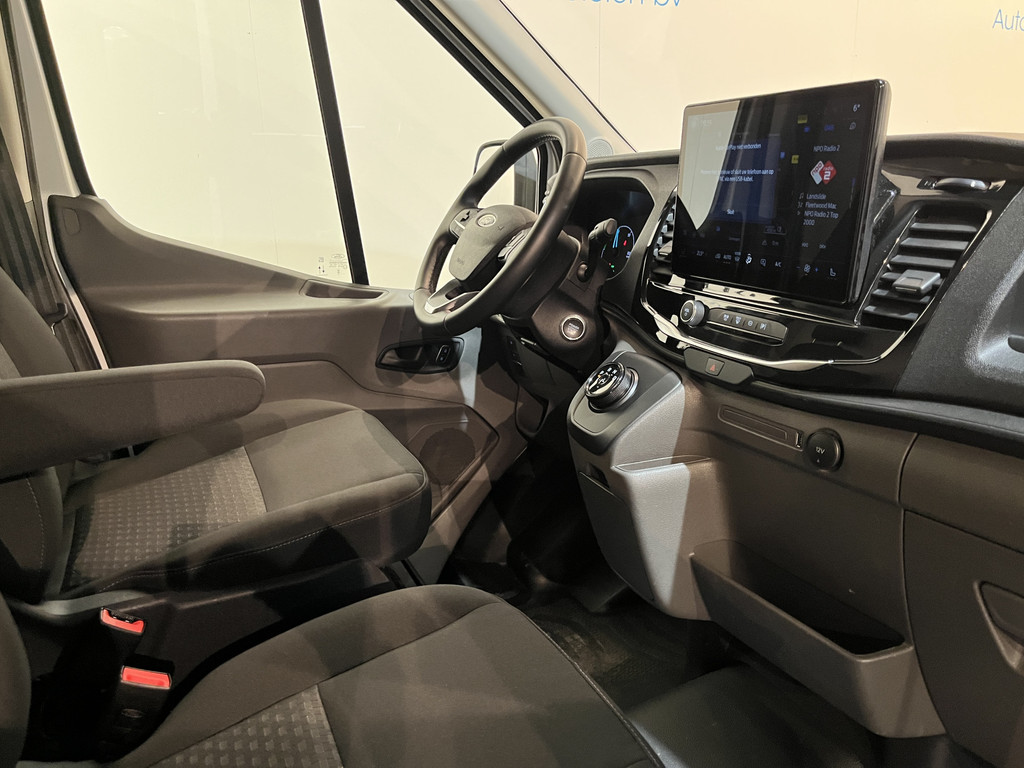 Ford E-Transit 350 L2H2 Trend 68 kWh / 100% Elektrisch !! / Airco / Cruise Control / CarPlay / Camera / Navigatie / 3-Zits / 12.000 KM !! 3