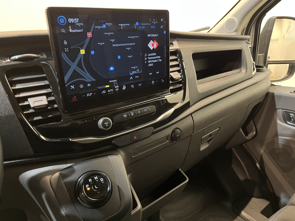 Ford E-Transit 350 L2H2 Trend 68 kWh / 100% Elektrisch !! / Airco / Cruise Control / CarPlay / Camera / Navigatie / 3-Zits / 12.000 KM !! 7