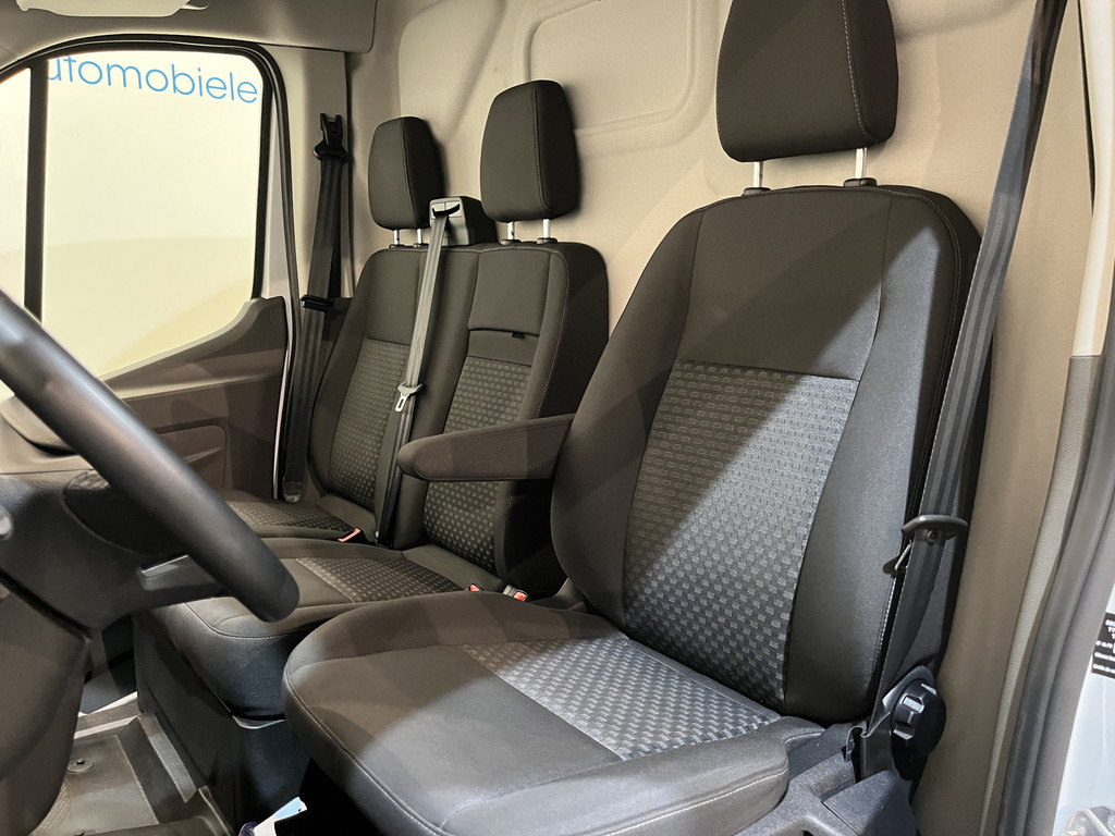 Ford E-Transit 350 L2H2 Trend 68 kWh / 100% Elektrisch !! / Airco / Cruise Control / CarPlay / Camera / Navigatie / 3-Zits / 12.000 KM !! 8