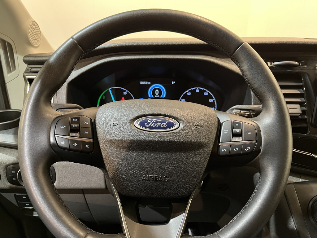 Ford E-Transit 350 L2H2 Trend 68 kWh / 100% Elektrisch !! / Airco / Cruise Control / CarPlay / Camera / Navigatie / 3-Zits / 12.200 KM !! 8
