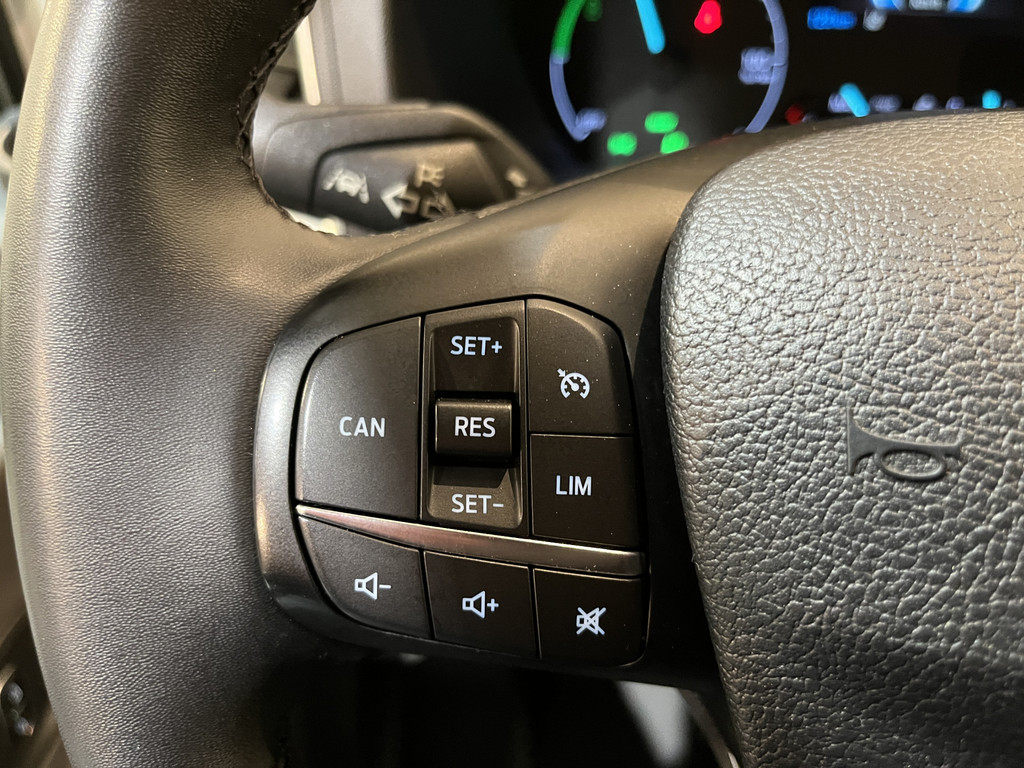 Ford E-Transit 350 L2H2 Trend 68 kWh / 100% Elektrisch !! / Airco / Cruise Control / CarPlay / Camera / Navigatie / 3-Zits / 12.200 KM !! 9