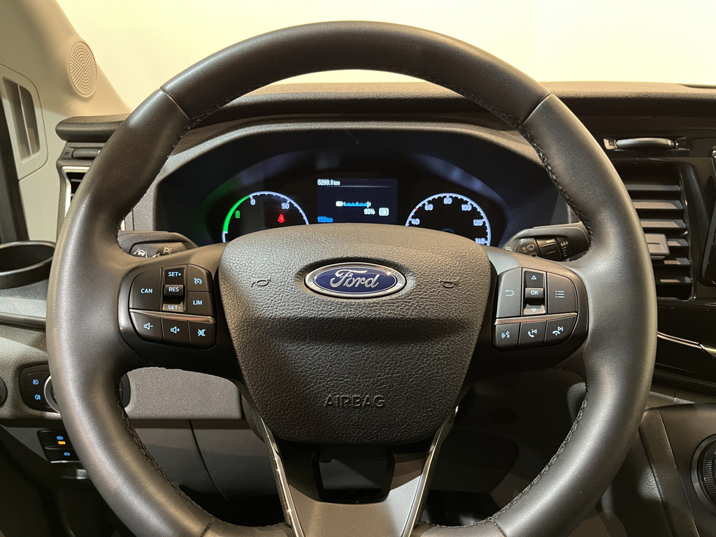 Ford E-Transit 350 L2H2 Trend 68 kWh / 100% Elektrisch !! / Airco / Cruise Control / CarPlay / Camera / Navigatie / 3-Zits / 5.300 KM !! 12