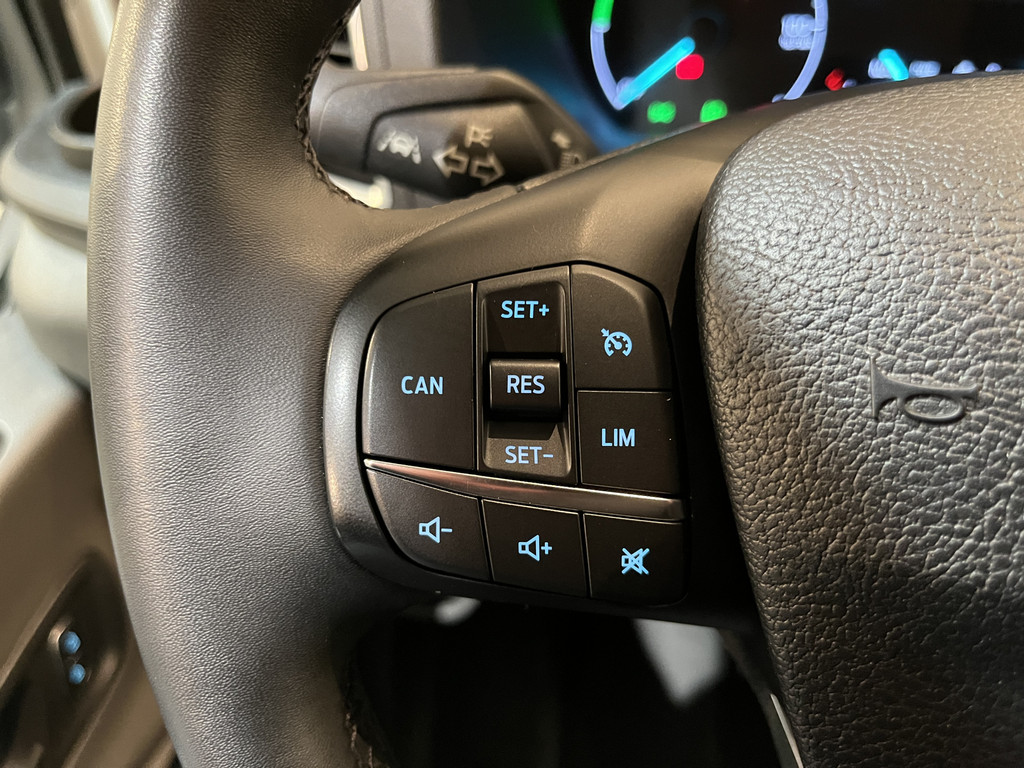 Ford E-Transit 350 L2H2 Trend 68 kWh / 100% Elektrisch !! / Airco / Cruise Control / CarPlay / Camera / Navigatie / 3-Zits / 5.300 KM !! 13