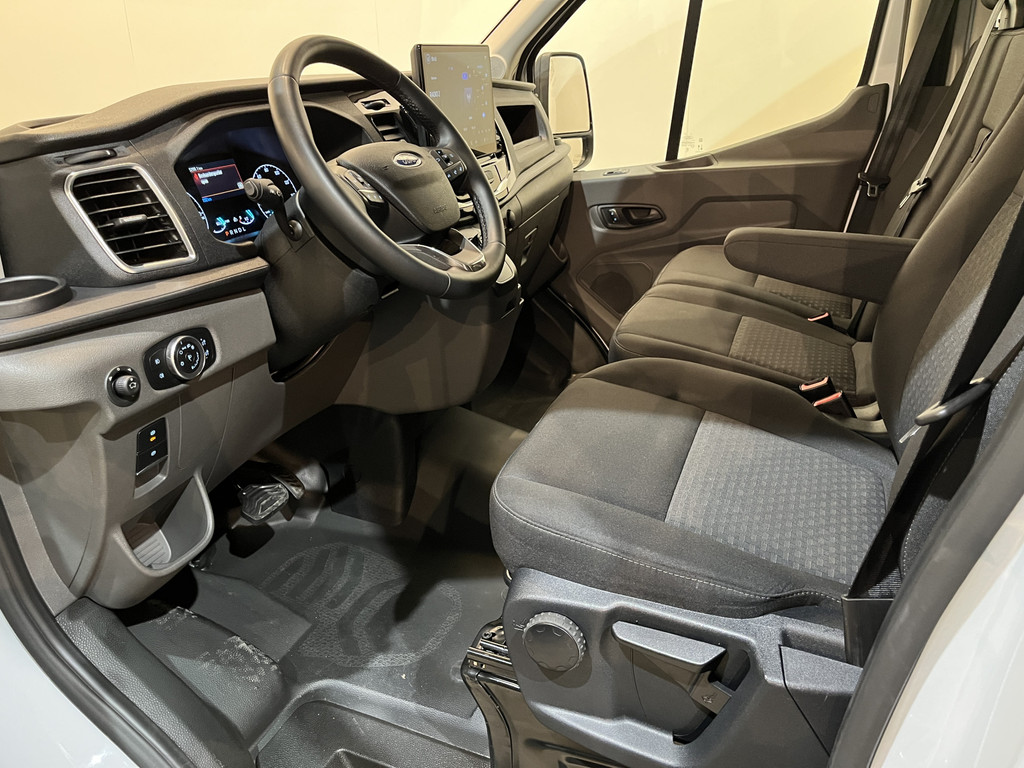 Ford E-Transit 350 L2H2 Trend 68 kWh / 100% Elektrisch !! / Airco / Cruise Control / CarPlay / Camera / Navigatie / 3-Zits / 5.300 KM !! 6