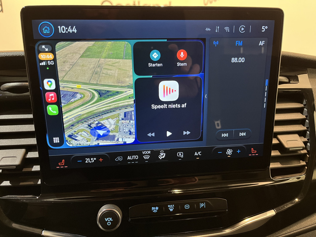 Ford E-Transit 350 L2H2 Trend 68 kWh / 100% Elektrisch !! / Airco / Cruise Control / CarPlay / Camera / Navigatie / 3-Zits / 5.300 KM !! 9