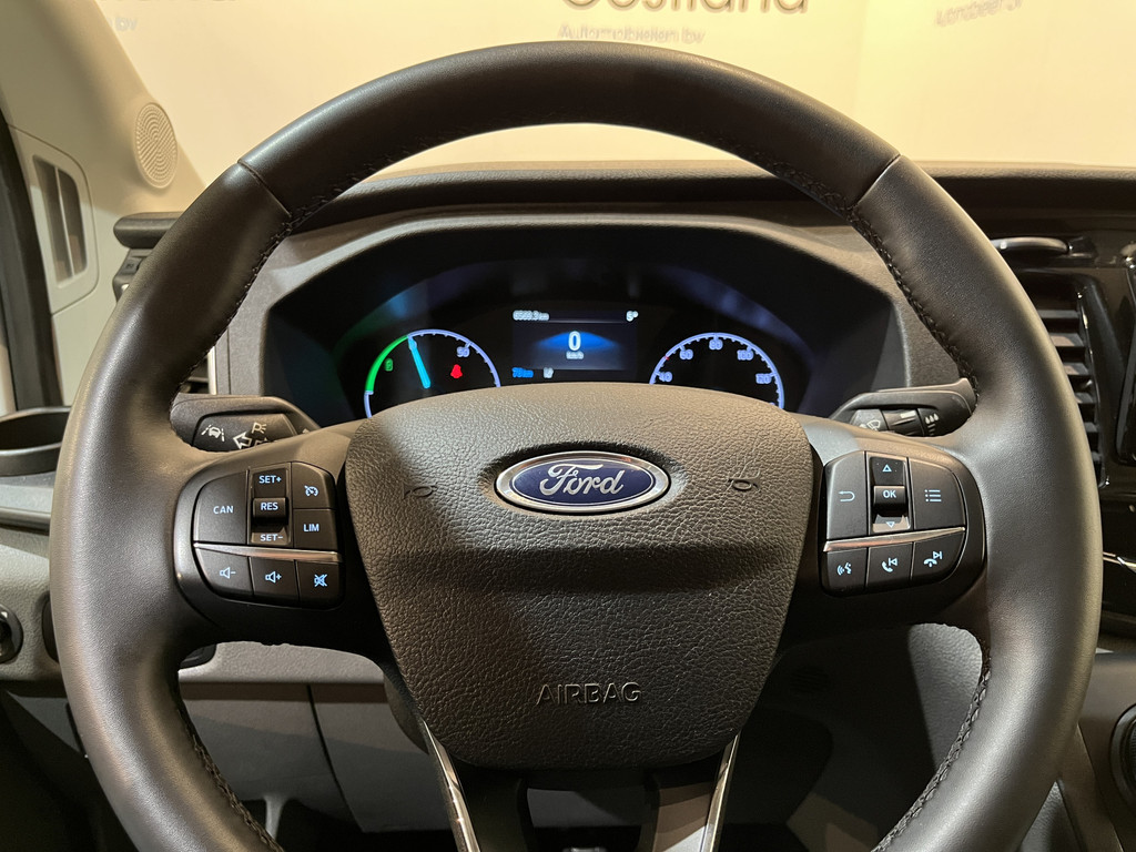Ford E-Transit 350 L2H2 Trend 68 kWh / 100% Elektrisch !! / Airco / Cruise Control / CarPlay / Camera / Navigatie / 3-Zits / 6.600 KM !! 11