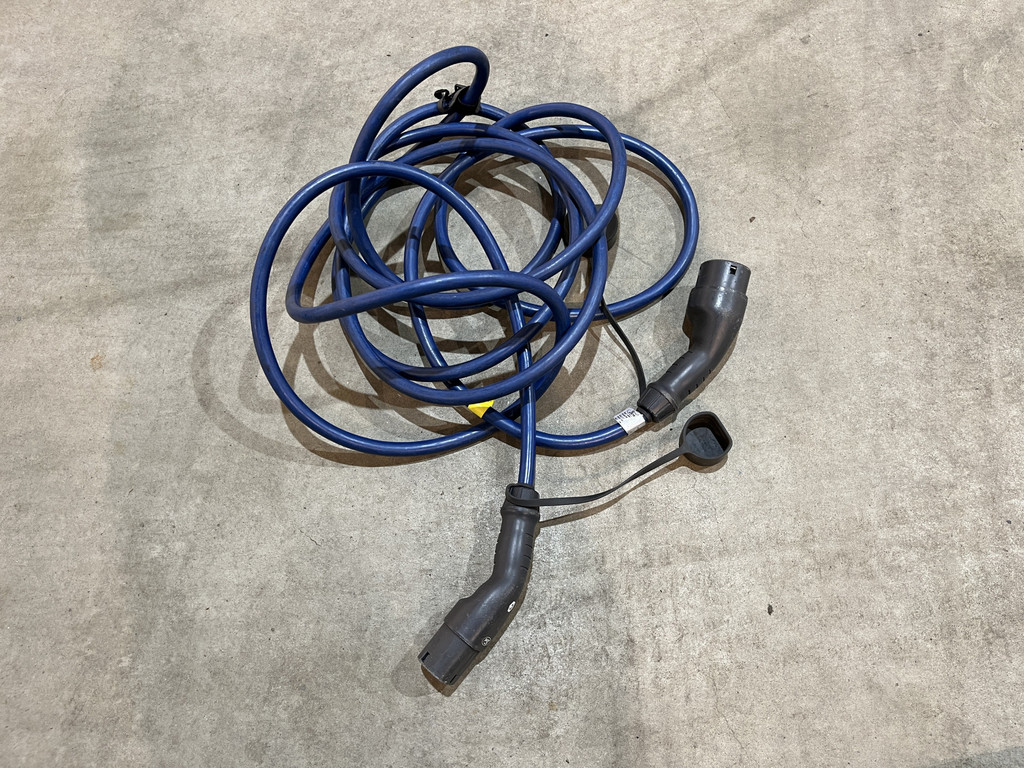 Ford E-Transit 350 L2H2 Trend 68 kWh 184 PK / 100% Elektrisch !! / Airco / Cruise Control / CarPlay / Camera / Navigatie / 3-Zits / 12.200 KM !! 17