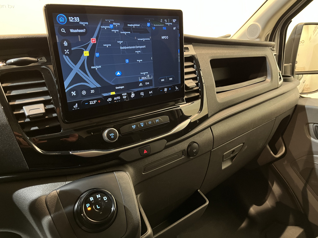 Ford E-Transit 350 L2H2 Trend 68 kWh 184 PK / 100% Elektrisch !! / Airco / Cruise Control / CarPlay / Camera / Navigatie / 3-Zits / 12.200 KM !! 7