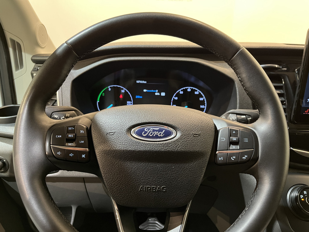 Ford E-Transit 350 L2H2 Trend 89 kWh / 100% Elektrisch !! / Airco / Cruise Control / CarPlay / Camera / Navigatie / 3-Zits / 11.000 KM !! 16