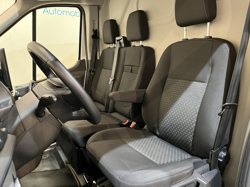Ford E-Transit 350 L2H2 Trend 89 kWh / 100% Elektrisch !! / Airco / Cruise Control / CarPlay / Camera / Navigatie / 3-Zits / 11.000 KM !! 8